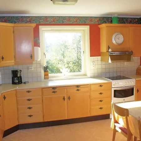 Vakantiehuis 5 Bedroom Awesome In