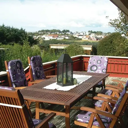 5 Bedroom Awesome In *