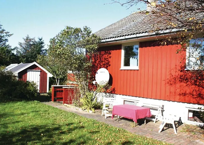 בית נופש 5 Bedroom Awesome In