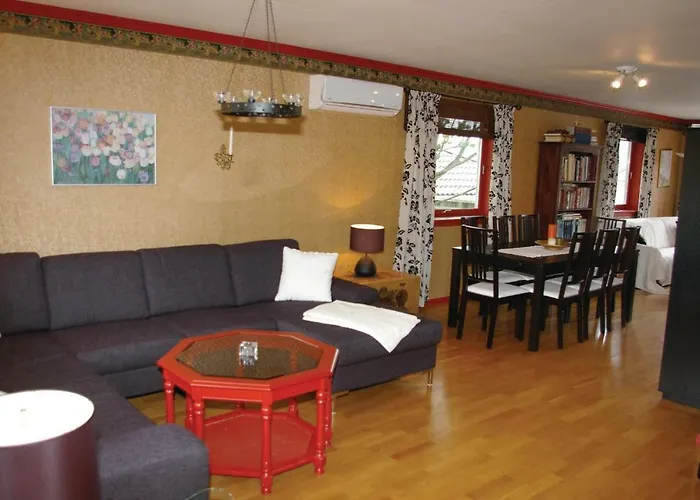 5 Bedroom Awesome In בית נופש